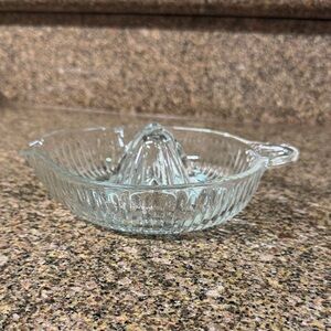 Vintage Ribbed, Textured Glass Handled Orange/Lemon Juicer with Pour Spout